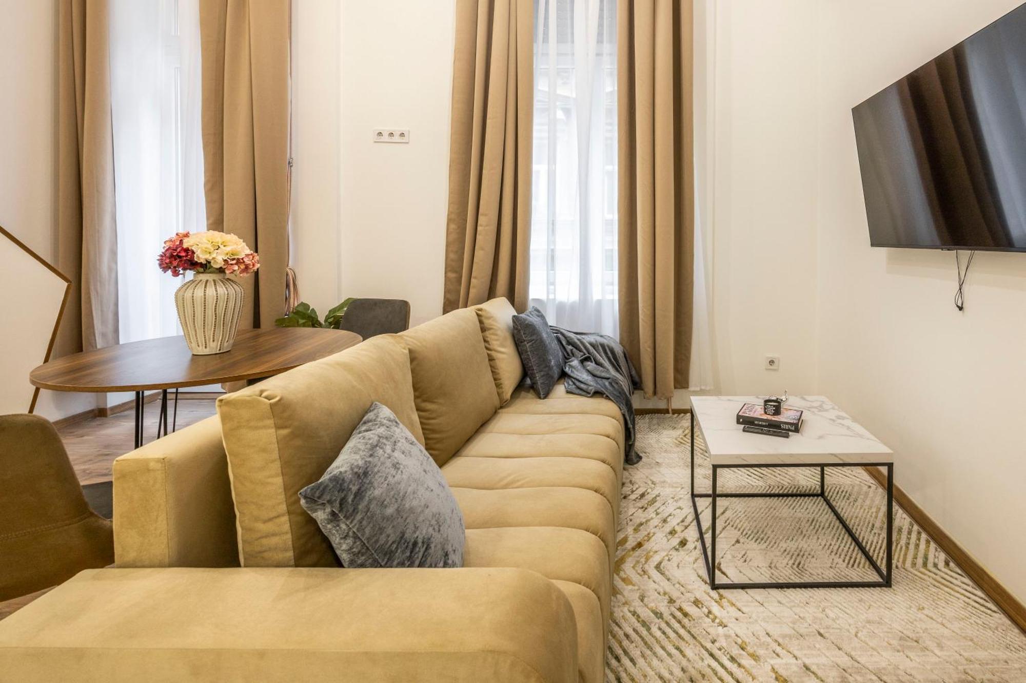 Charming Grand Residence In The Heart Of Budapest Exterior photo